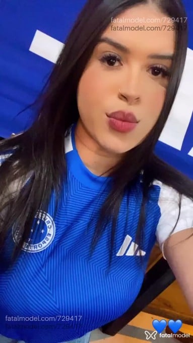 Acompanhante mulher com cabelo castanho de olhos castanhos em Capelinha - Isabely Castro