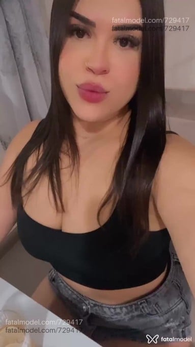 Acompanhante mulher com cabelo castanho de olhos castanhos em Capelinha - Isabely Castro