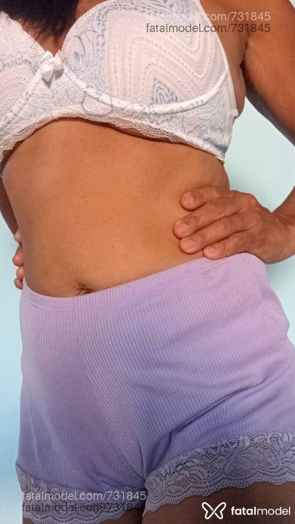 Acompanhante mulher morena (o) de olhos castanhos - Mallú Sena