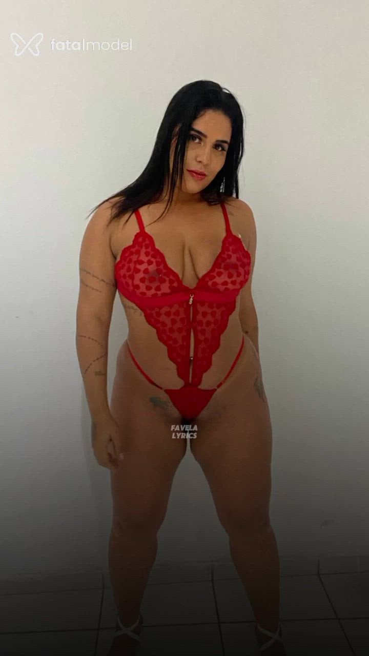 Acompanhante mulher morena (o) de olhos pretos - Rhay chamarrelly