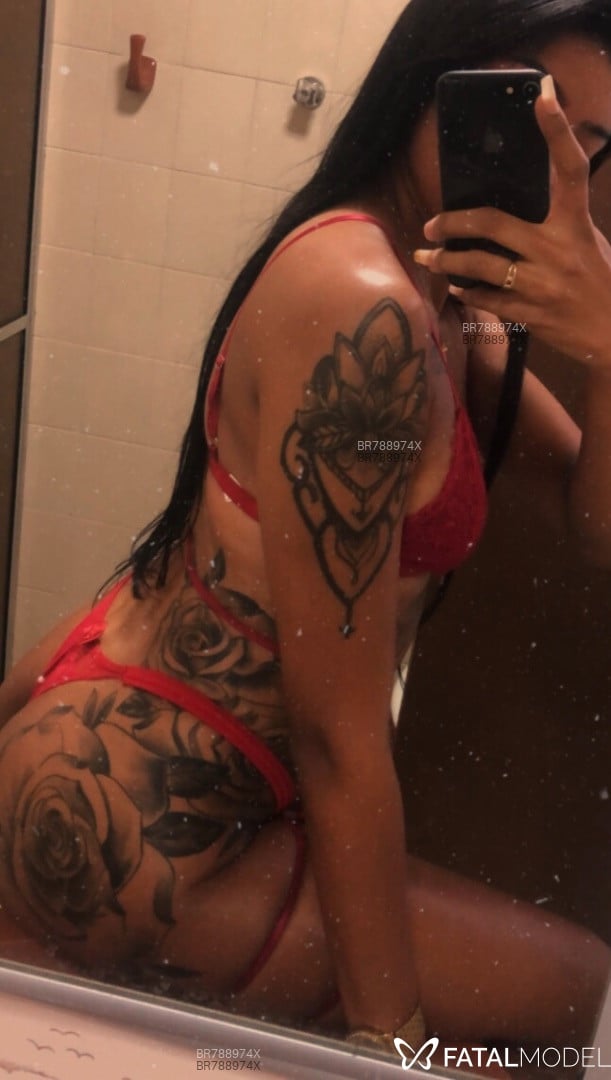 Acompanhante mulher morena (o) de olhos castanhos em São João da Boa Vista Acompanhante mulher morena (o) de olhos castanhos em São João da Boa Vista - Morena