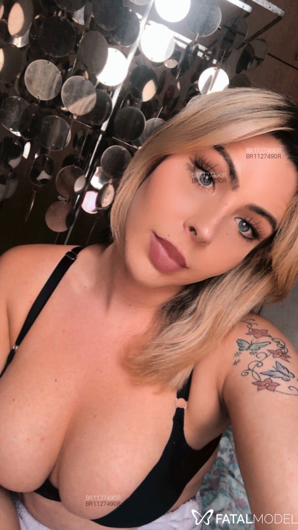 Acompanhante travesti loira (o) de olhos castanhos em Brasília - Rafaella Garcia