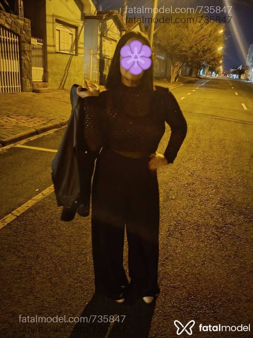 Acompanhante mulher morena (o) de olhos pretos em Franca - LÍVIA