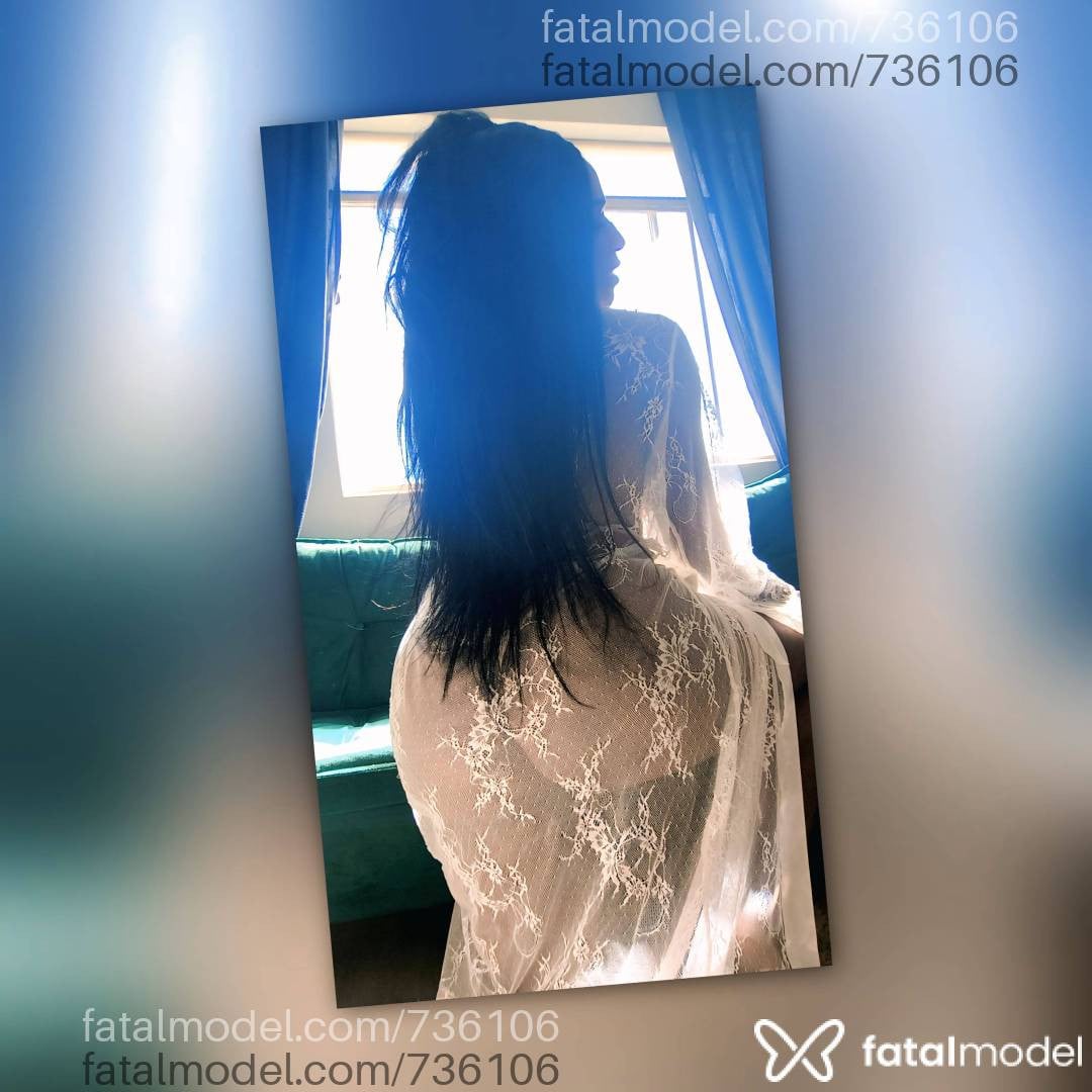 Acompanhante travesti morena (o) de olhos mel em Varginha - JhesikaBombom