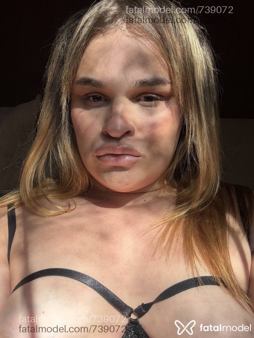 Acompanhante mulher trans loira (o) de olhos mel em Cascavel - Hannah Andrade