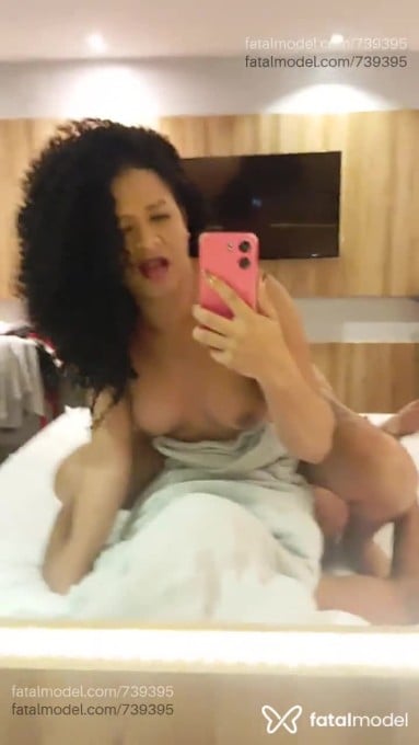 Acompanhante mulher trans morena (o) de olhos castanhos em Garanhuns Acompanhante mulher trans morena (o) de olhos castanhos em Garanhuns - Emilly Victória