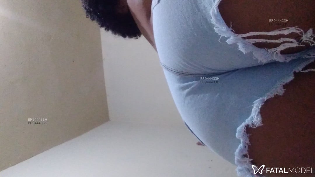 Acompanhante mulher com cabelo castanho de olhos castanhos - Nanda
