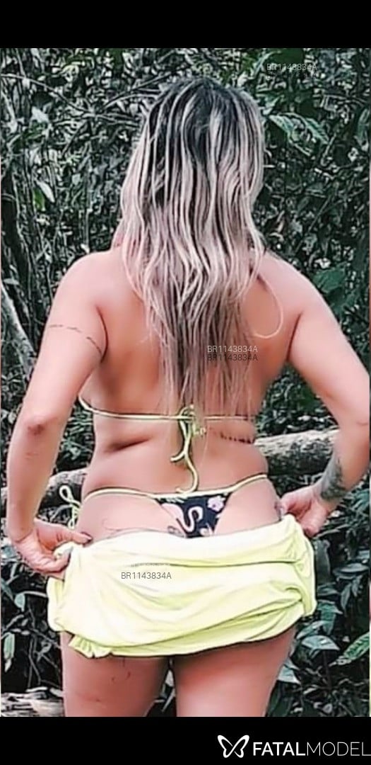 Acompanhante mulher loira (o) de olhos castanhos em Nova Mutum - Loirao