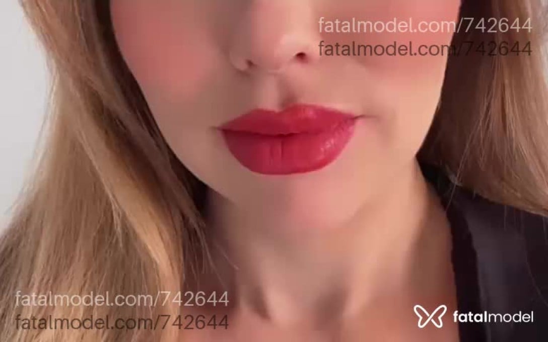 Acompanhante mulher loira (o) de olhos azuis em São Paulo Acompanhante mulher loira (o) de olhos azuis em São Paulo - Loren