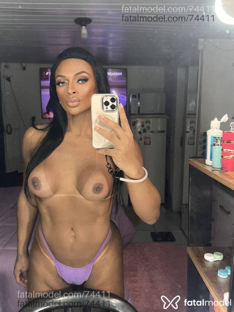 Acompanhante travesti morena (o) de olhos cinza - Ambra