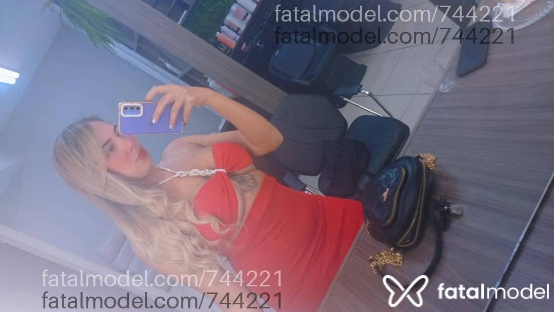 Acompanhante mulher loira (o) de olhos castanhos em Campinas - Aline Moraes