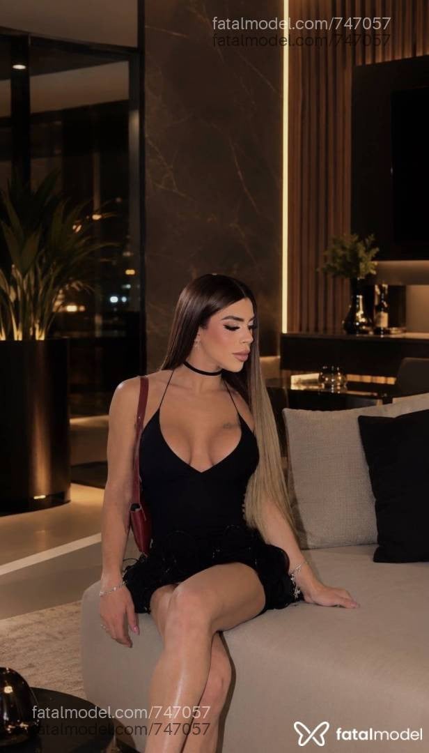 Acompanhante mulher trans morena (o) de olhos castanhos - Alicía Mendonça