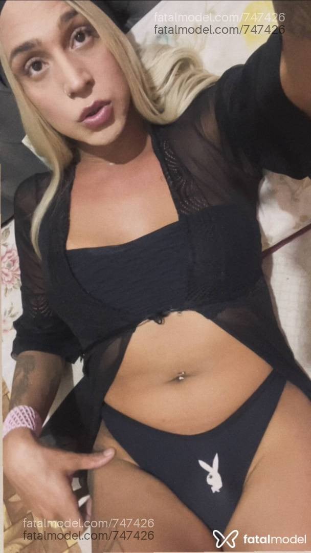 Acompanhante travesti loira (o) de olhos castanhos - Penélope