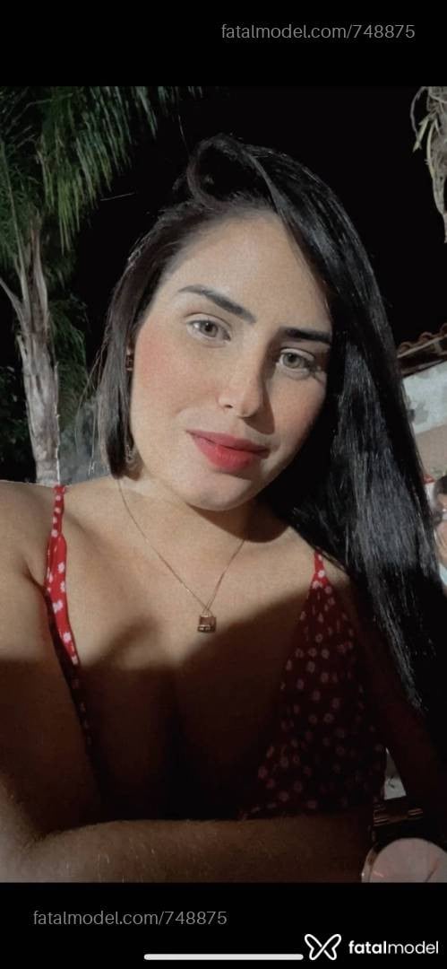 Acompanhante mulher morena (o) de olhos verdes - Yasmin Ferraz