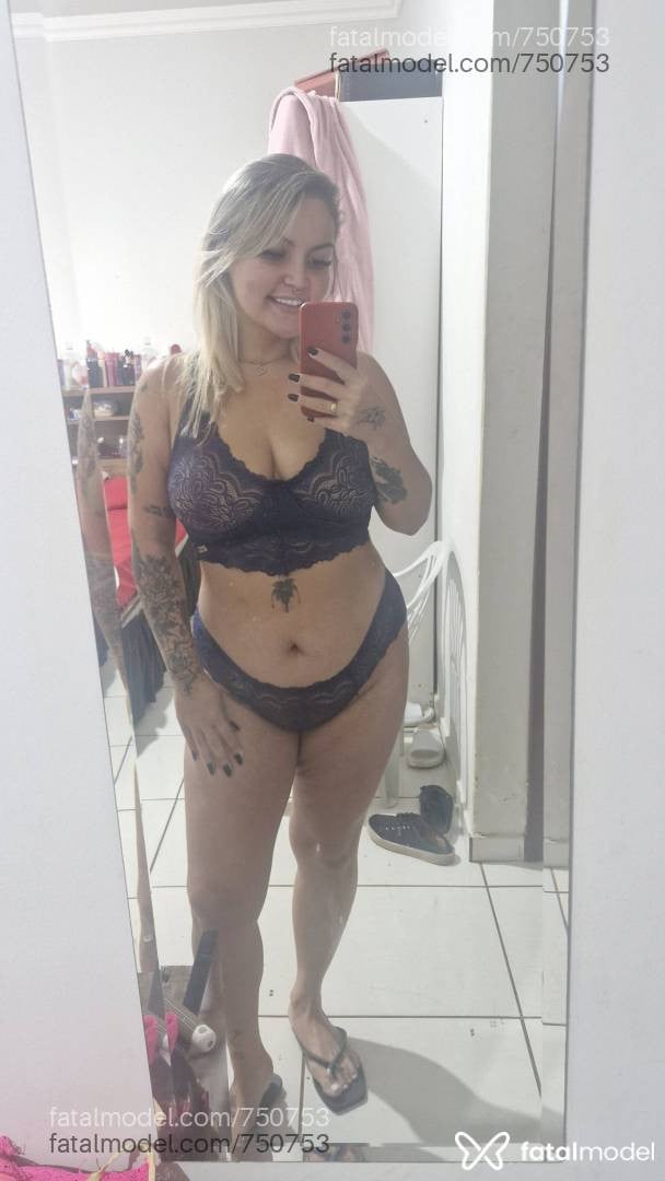 Acompanhante mulher loira (o) de olhos castanhos em Maringá - BOING BOING