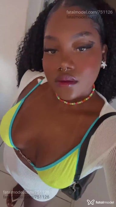 Acompanhante mulher morena (o) de olhos pretos em União da Vitória - Iza Martins