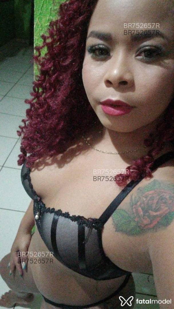 Acompanhante mulher com cabelo castanho de olhos mel em Sorriso - Fernanda