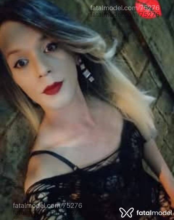 Acompanhante travesti loira (o) de olhos mel - Gaby Camp