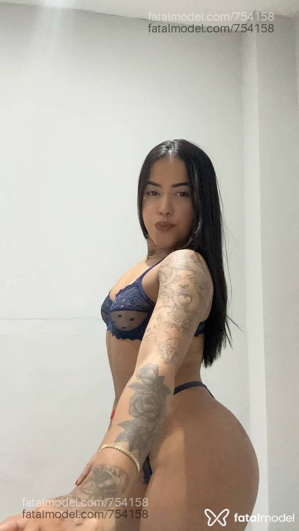 Acompanhante mulher com cabelo castanho de olhos pretos - NATASHA