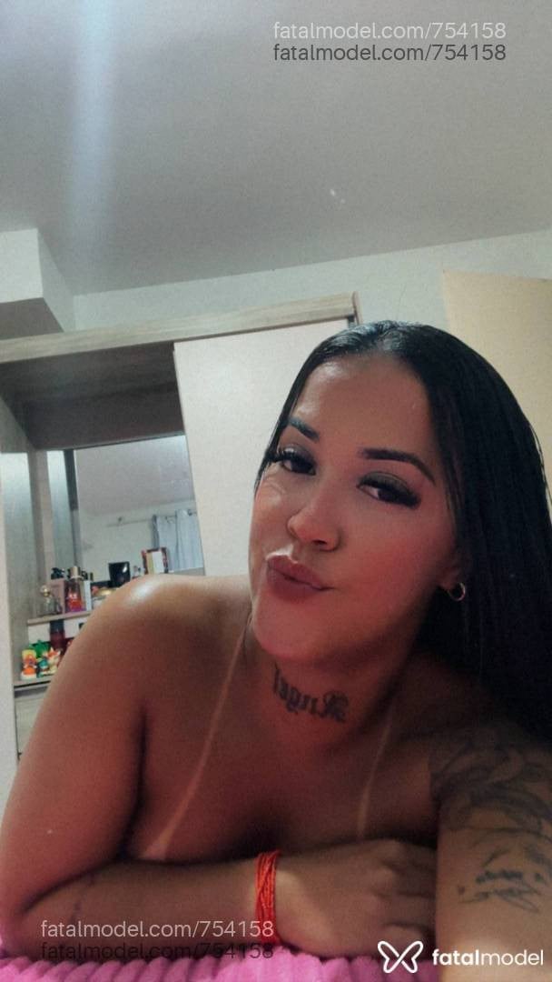 Acompanhante mulher com cabelo castanho de olhos mel em Balneário Camboriú - NATASHA