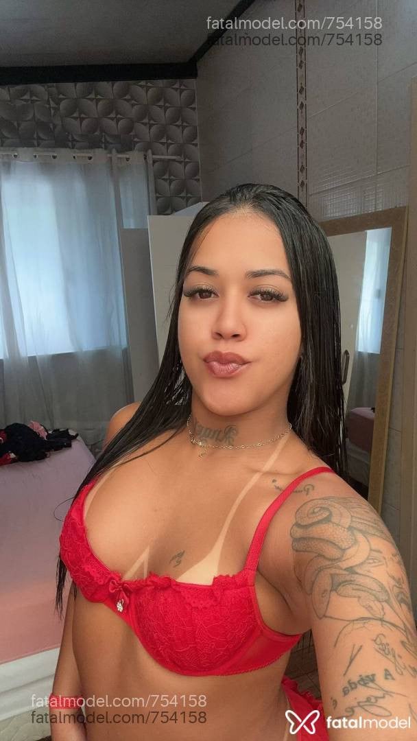 Acompanhante mulher com cabelo castanho de olhos pretos - NATASHA