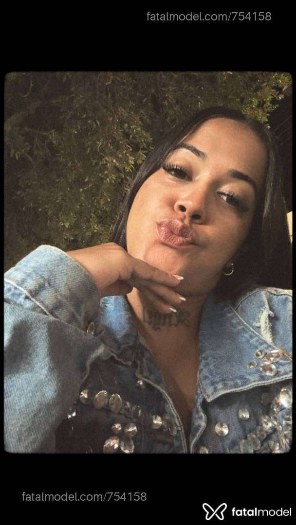 Acompanhante mulher com cabelo castanho de olhos mel em Balneário Camboriú - NATASHA