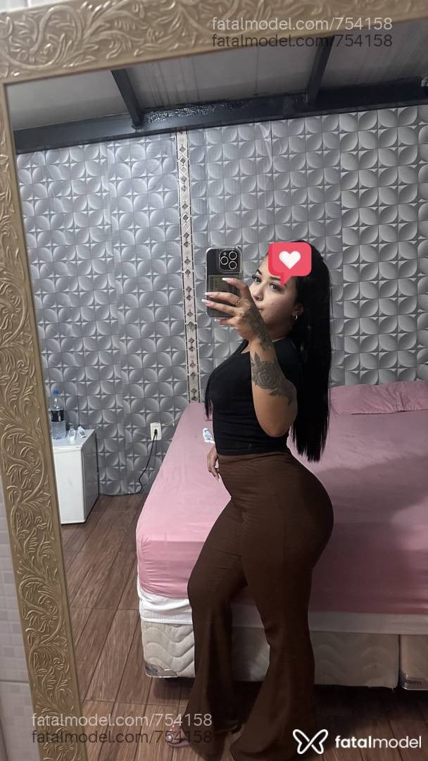 Acompanhante mulher com cabelo castanho de olhos pretos - NATASHA