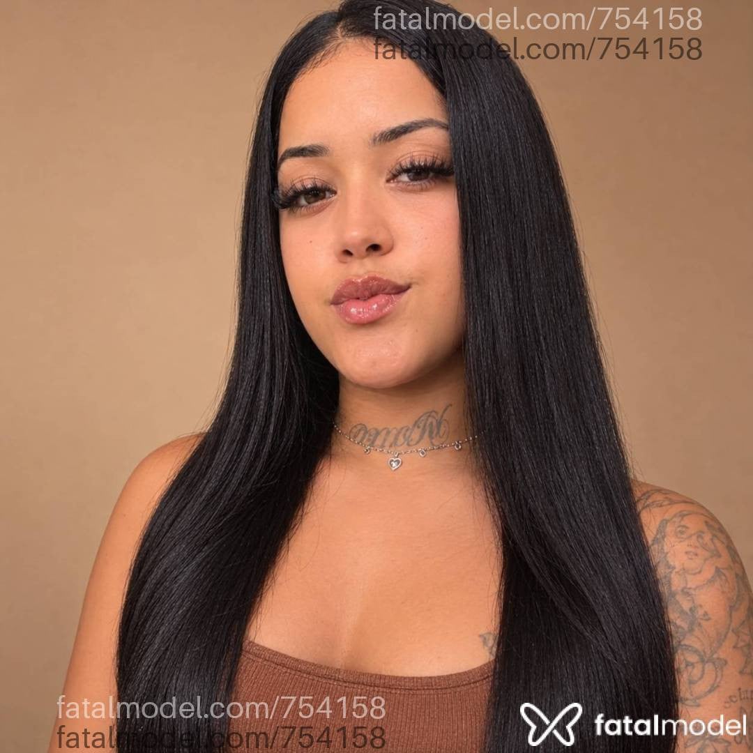 Acompanhante mulher com cabelo castanho de olhos pretos - NATASHA