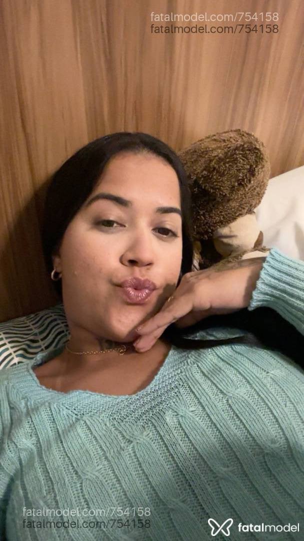Acompanhante mulher com cabelo castanho de olhos mel em Balneário Camboriú - NATASHA