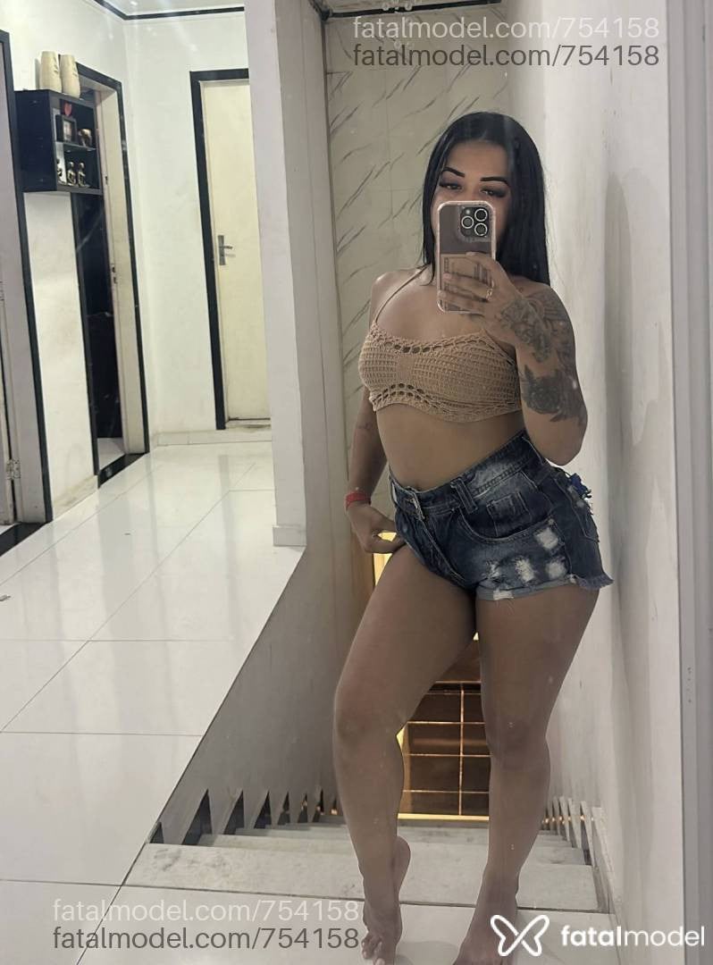 Acompanhante mulher com cabelo castanho de olhos mel em Balneário Camboriú - NATASHA