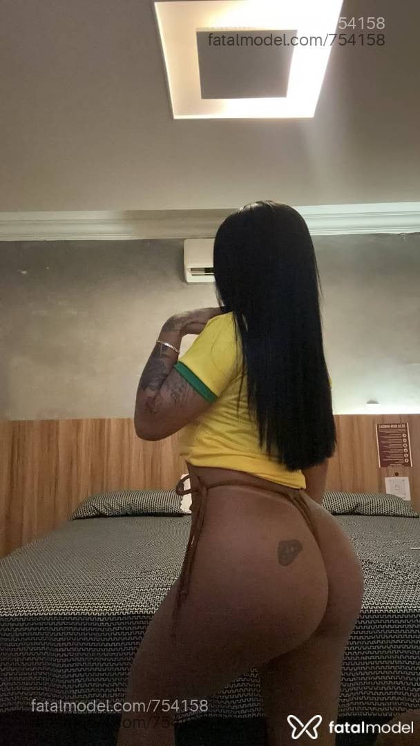 Acompanhante mulher com cabelo castanho de olhos mel em Balneário Camboriú - NATASHA
