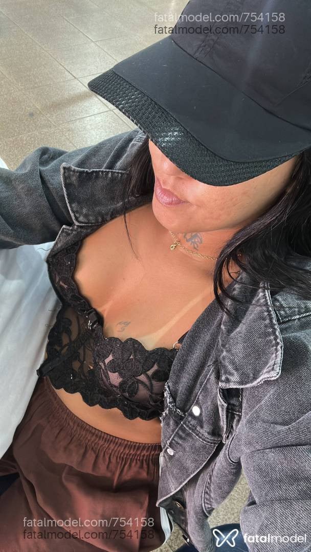 Acompanhante mulher com cabelo castanho de olhos pretos - NATASHA Acompanhante mulher com cabelo castanho de olhos pretos - NATASHA