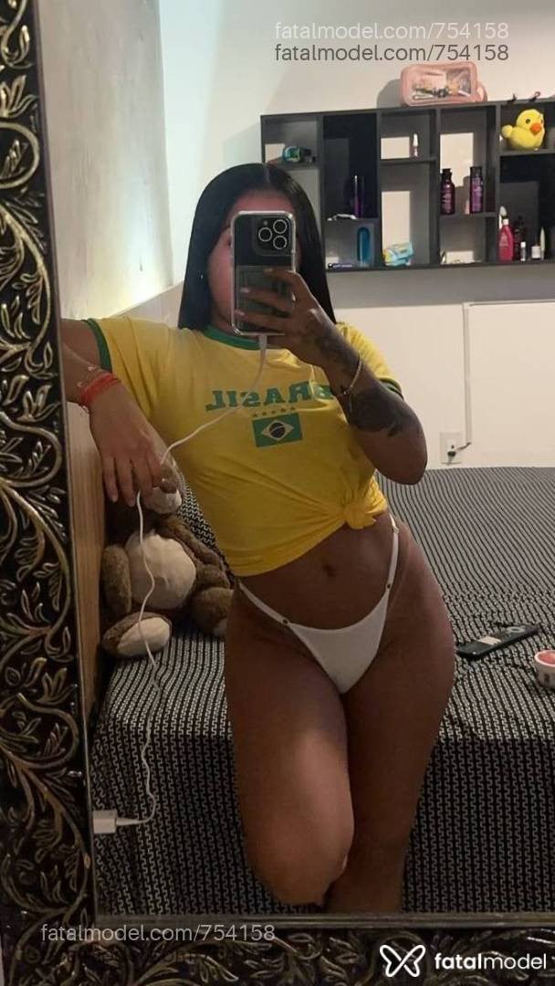 Acompanhante mulher com cabelo castanho de olhos pretos - NATASHA