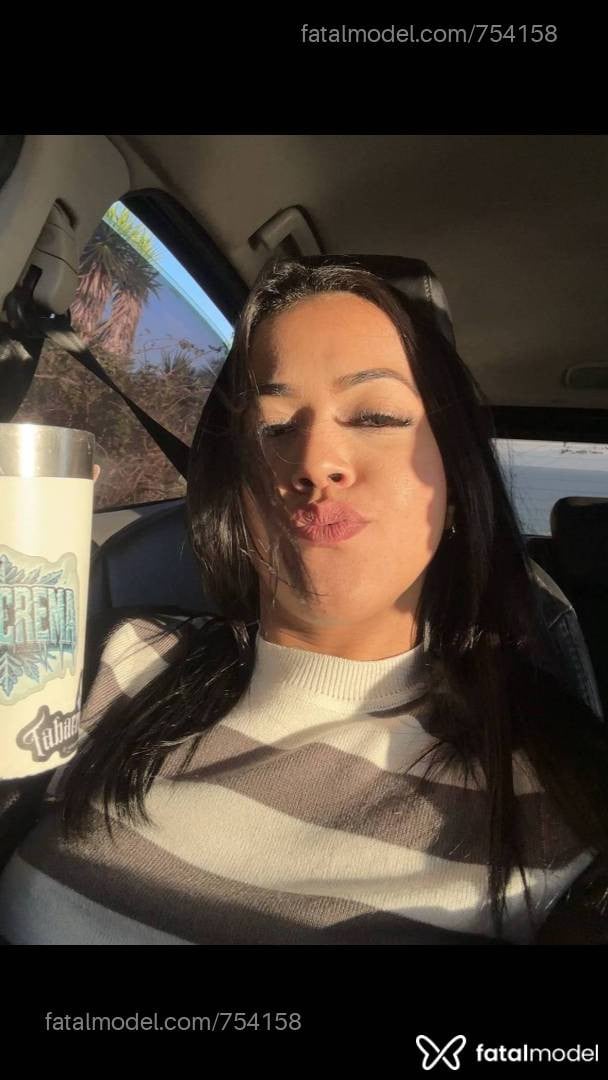 Acompanhante mulher com cabelo castanho de olhos pretos em Balneário Camboriú - NATASHA