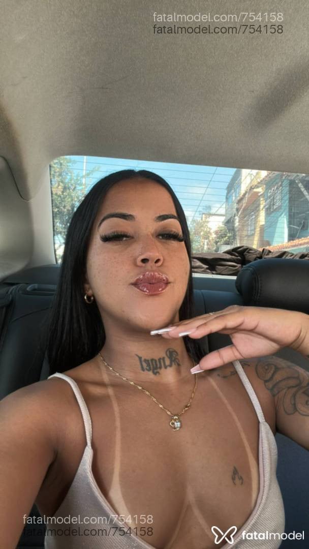 Acompanhante mulher com cabelo castanho de olhos pretos em Balneário Camboriú - NATASHA
