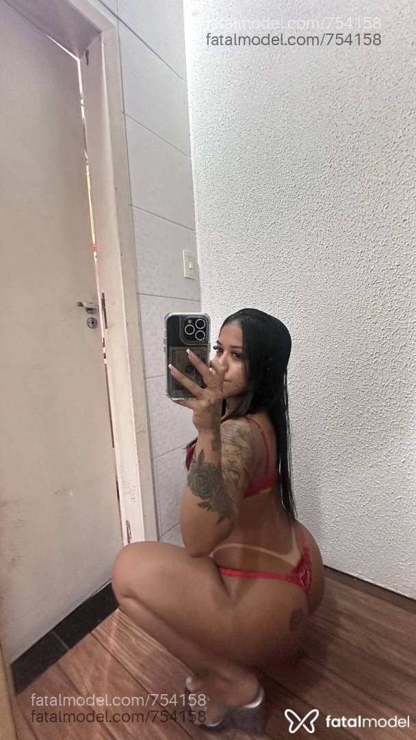 Acompanhante mulher com cabelo castanho de olhos pretos - NATASHA