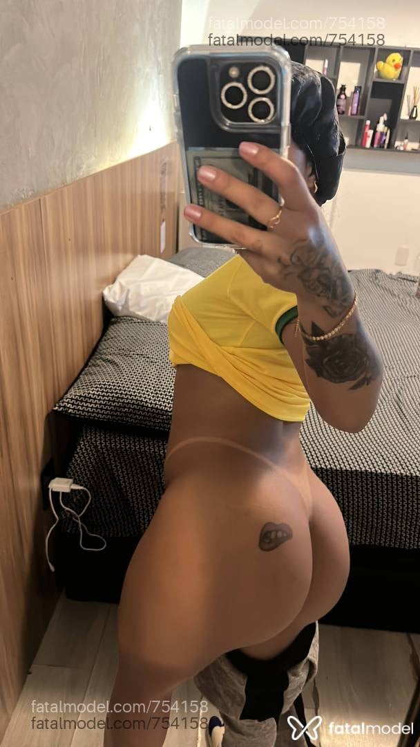 Acompanhante mulher com cabelo castanho de olhos mel em Balneário Camboriú - NATASHA