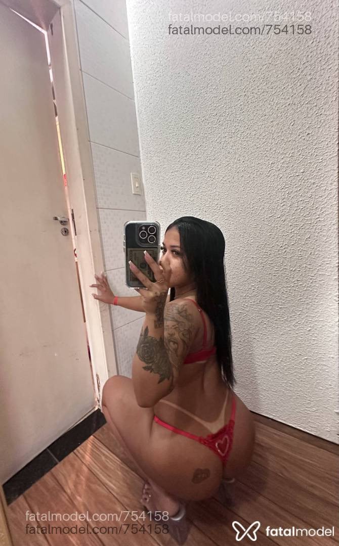 Acompanhante mulher com cabelo castanho de olhos pretos - NATASHA