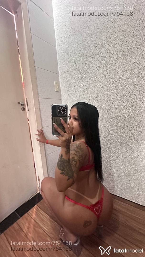 Acompanhante mulher com cabelo castanho de olhos pretos - NATASHA