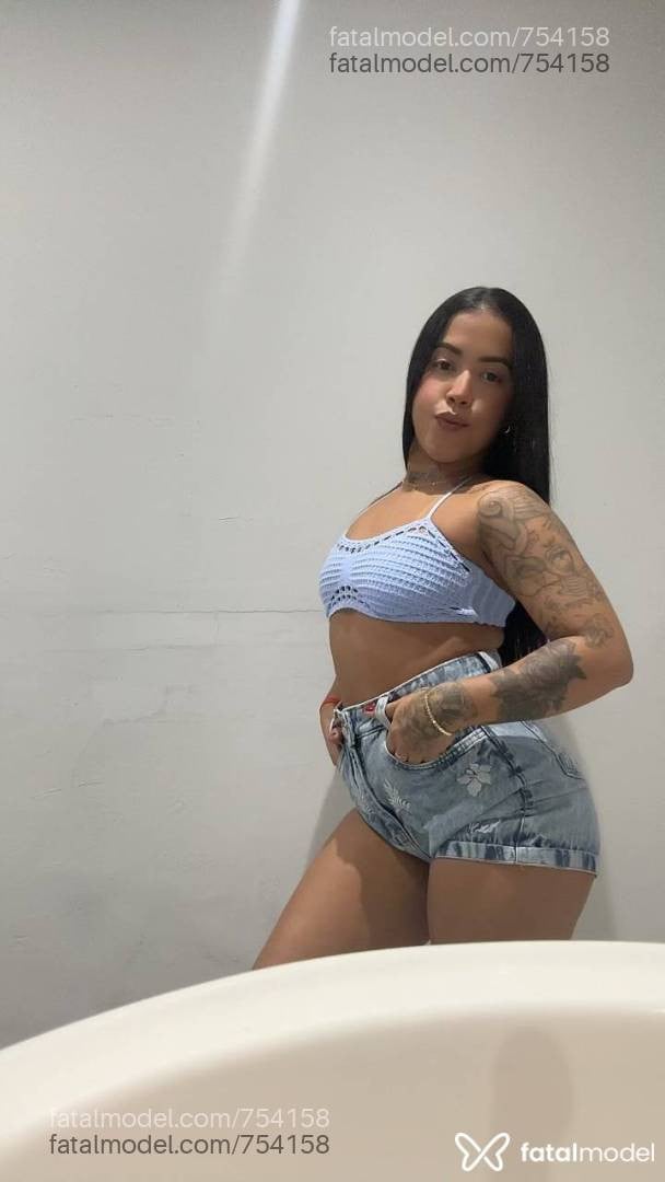 Acompanhante mulher com cabelo castanho de olhos pretos em Balneário Camboriú - NATASHA