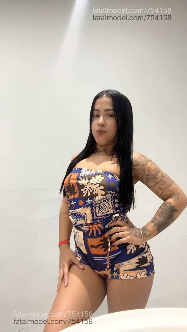 Acompanhante mulher com cabelo castanho de olhos pretos em Balneário Camboriú - NATASHA