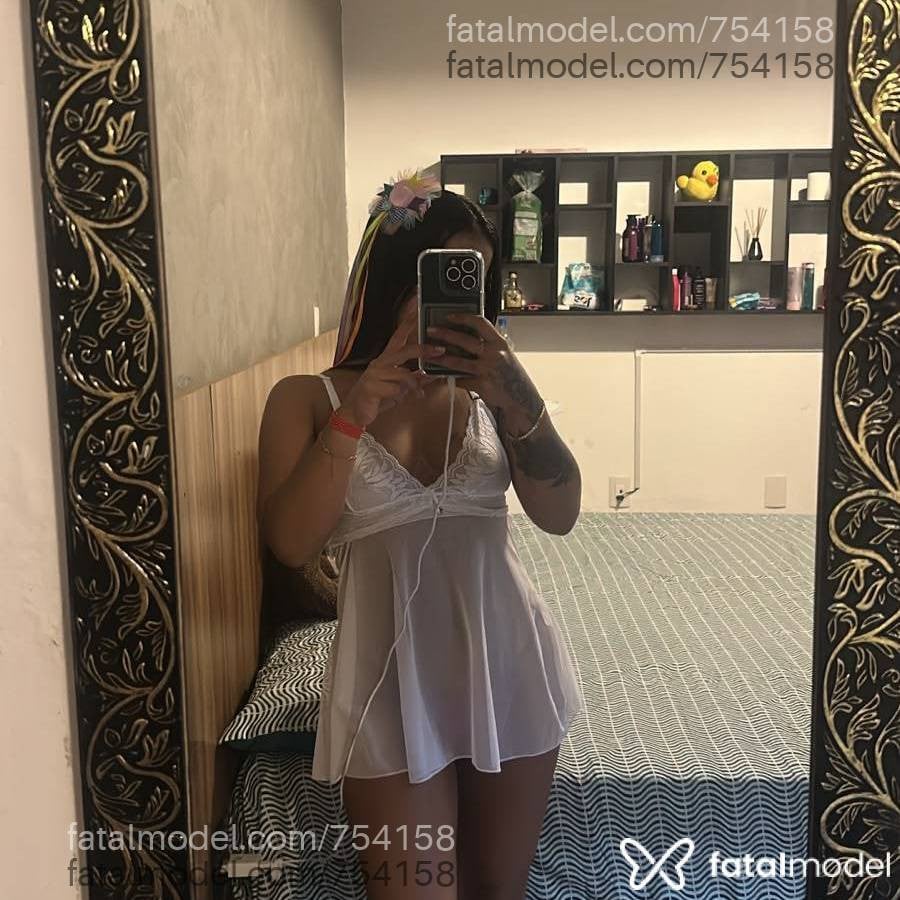 Acompanhante mulher com cabelo castanho de olhos mel em Balneário Camboriú - NATASHA