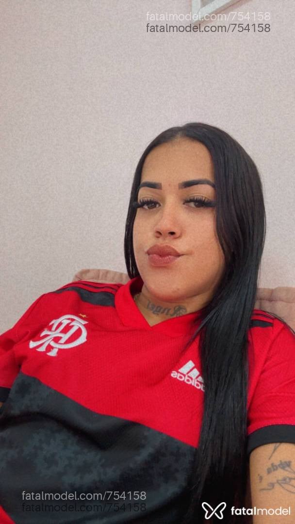 Acompanhante mulher com cabelo castanho de olhos pretos em Balneário Camboriú - NATASHA
