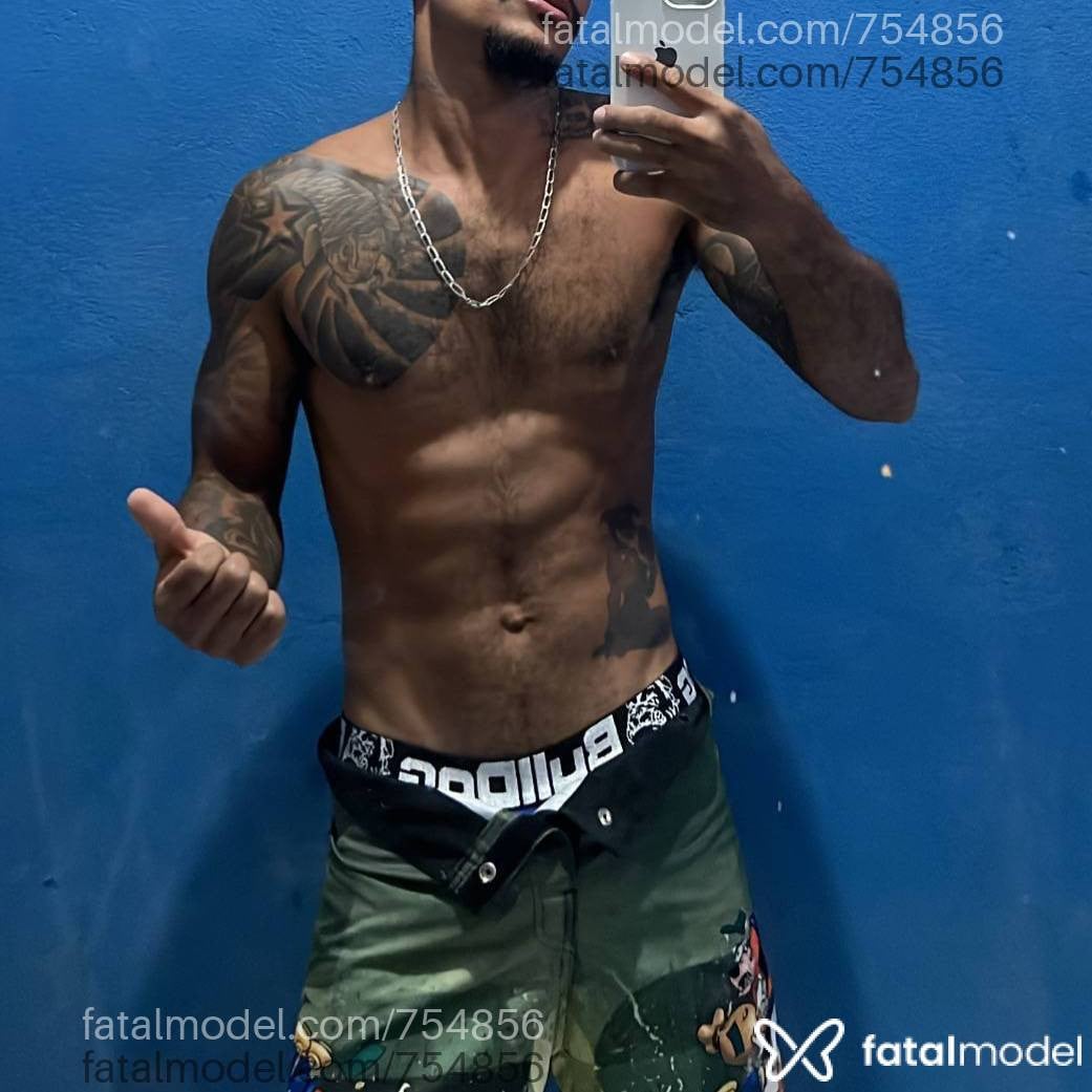 Acompanhante homem morena (o) de olhos castanhos - Saulo