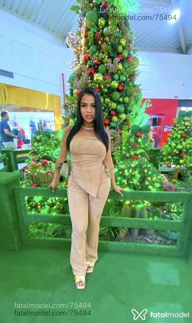 Acompanhante travesti morena (o) de olhos pretos em Salvador Acompanhante travesti morena (o) de olhos pretos em Salvador - Layanne Lima