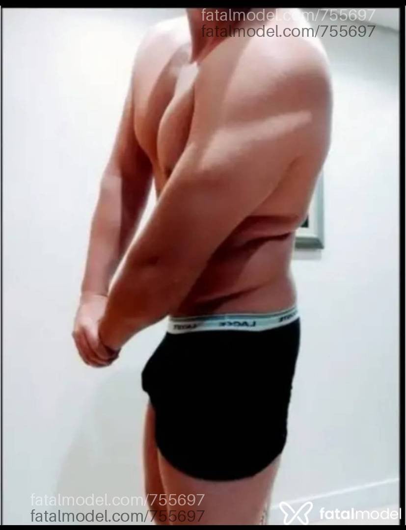 Acompanhante homem com cabelo castanho de olhos verdes - Ronaldo Acompanhante homem com cabelo castanho de olhos verdes - Ronaldo