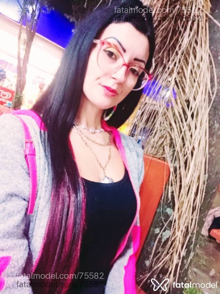 Acompanhante mulher com cabelo castanho de olhos castanhos em Santana do Livramento - barbara