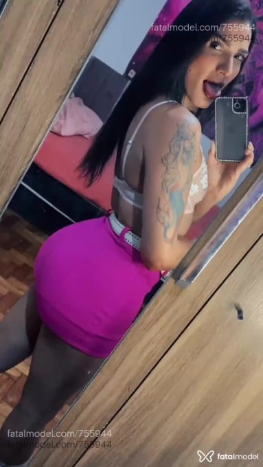 Acompanhante mulher trans morena (o) de olhos pretos em Belo Horizonte - Pri melo