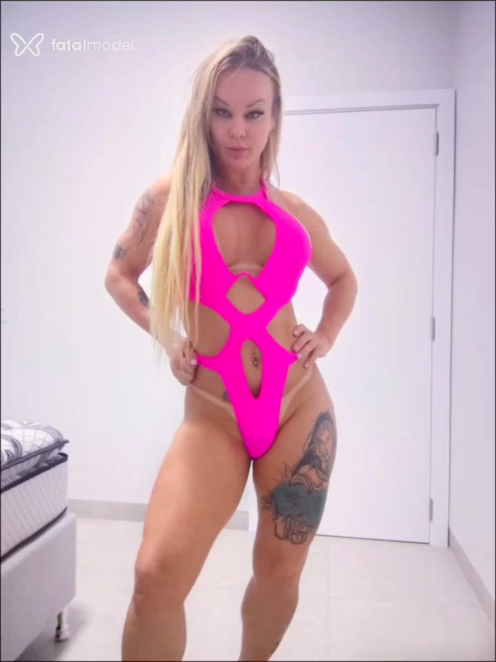 Acompanhante mulher trans loira (o) de olhos verdes em Bauru Acompanhante mulher trans loira (o) de olhos verdes em Bauru - NICKOLE KAEFER