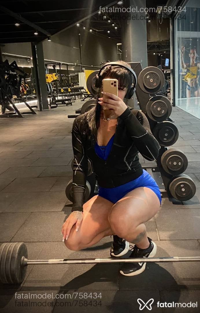 Acompanhante mulher com cabelo castanho de olhos castanhos em Joinville - Sabrina